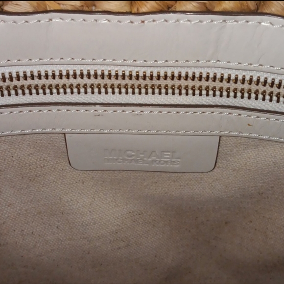 Michael Kors straw handbag GUC - Picture 3 of 14